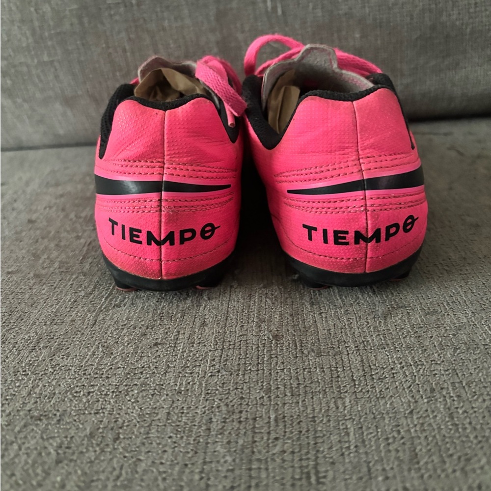 Cleats - Picture 4 of 5